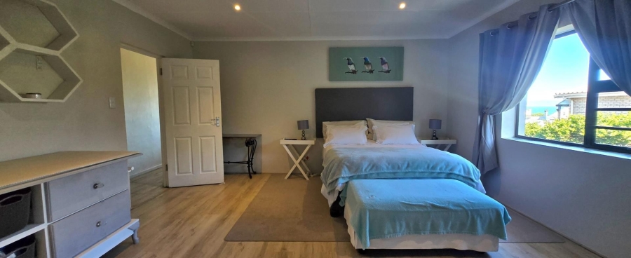 6 Bedroom Property for Sale in Franskraal Western Cape